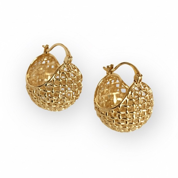 LAST 1🔥 Basketweave Huggie Earrings | 14K Gold Plated | Dainty Waterproof Jewelr - Picture 1 of 13